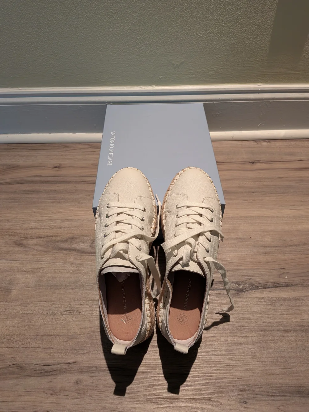 NWT Antonio Melani  Espadrille Platform Sneaker